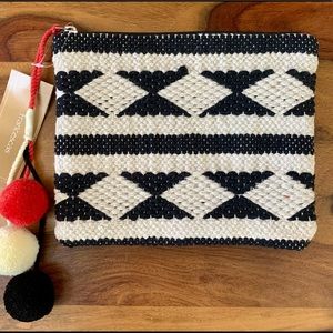 FRANCESCA’S Boho Aztec Small Tassel Bag